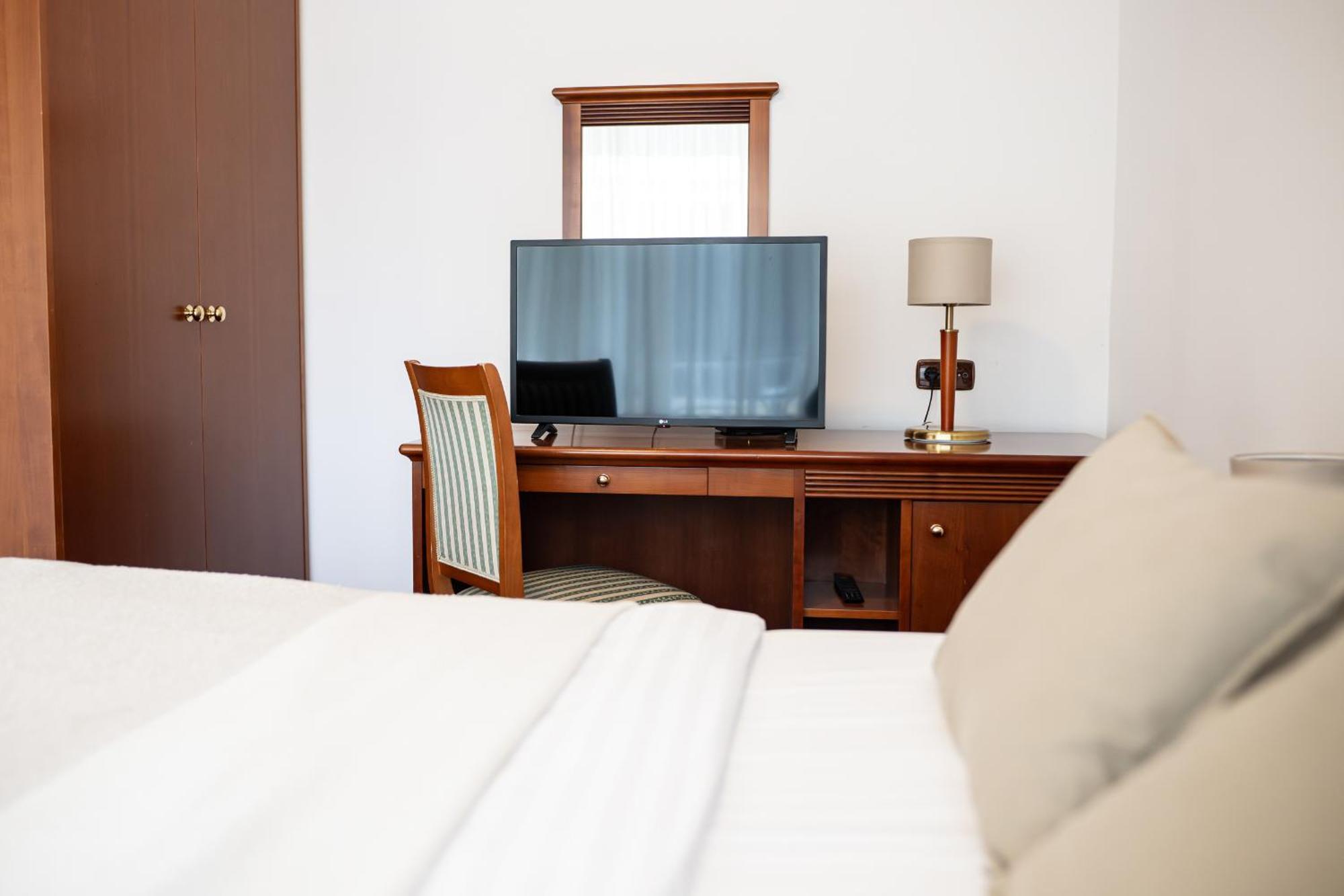 Hotel Zvezda Murska Sobota Zewnętrze zdjęcie